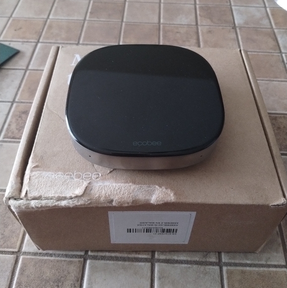 Ecobee Smart Premium Thermostat New In Box - Picture 1 of 12